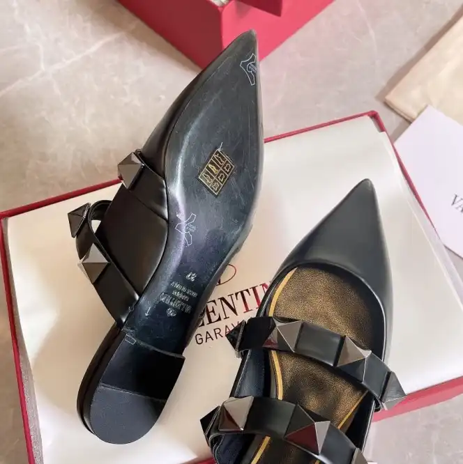 hype Valentino Sandals