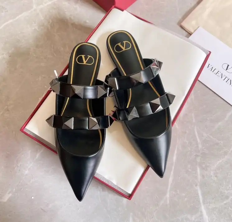 hype Valentino Sandals