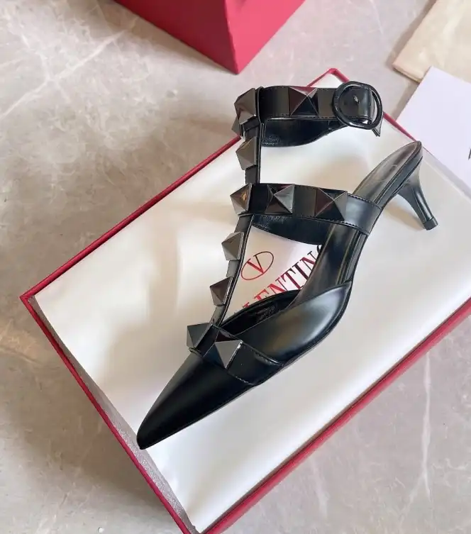 hype Valentino Sandals