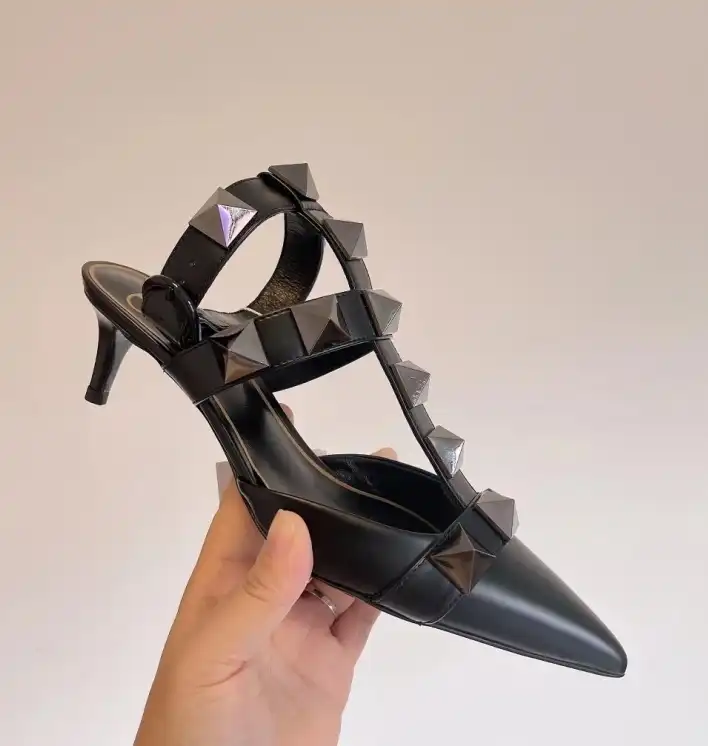 hype Valentino Sandals