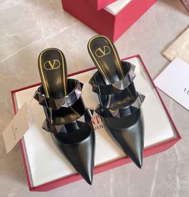 hype Valentino Sandals