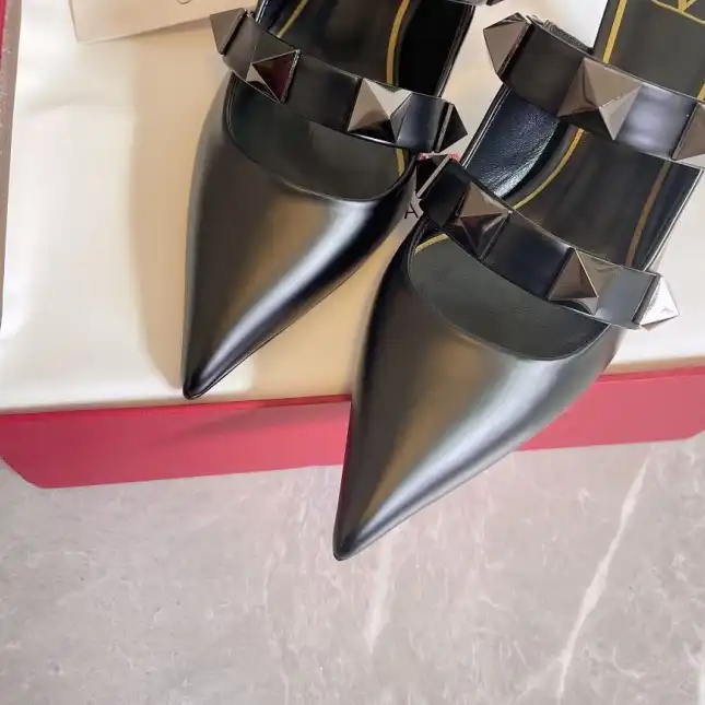 hype Valentino Sandals