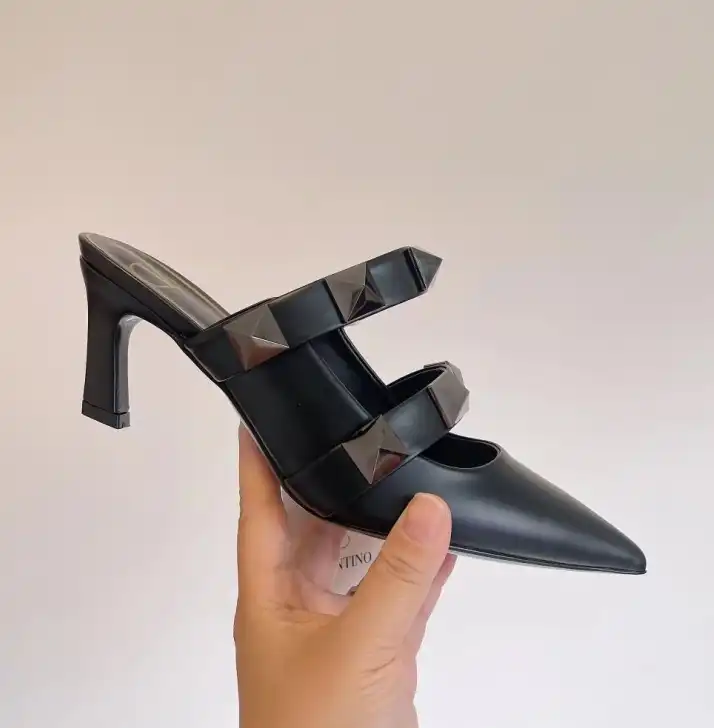 hype Valentino Sandals