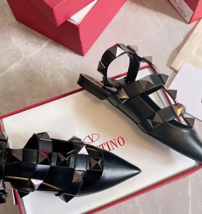 hype Valentino Sandals