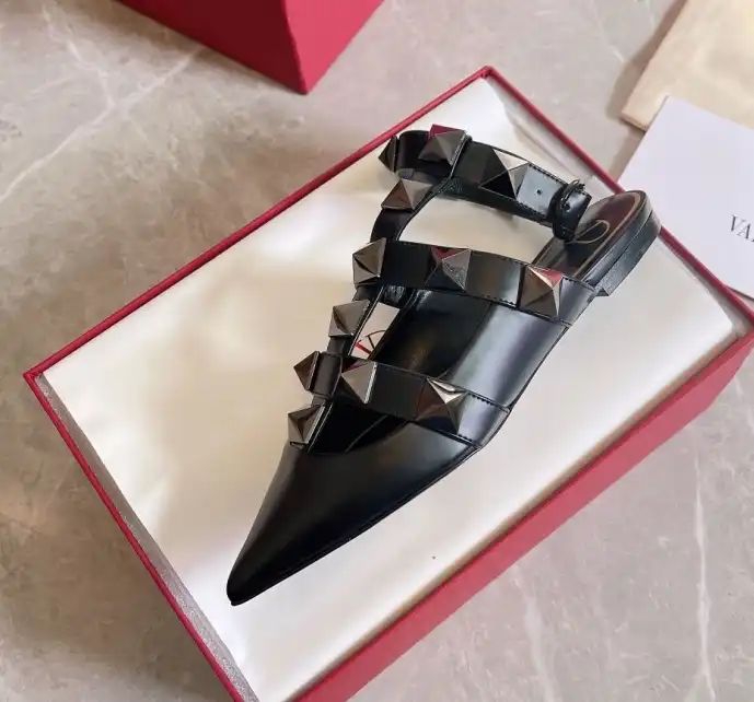 hype Valentino Sandals