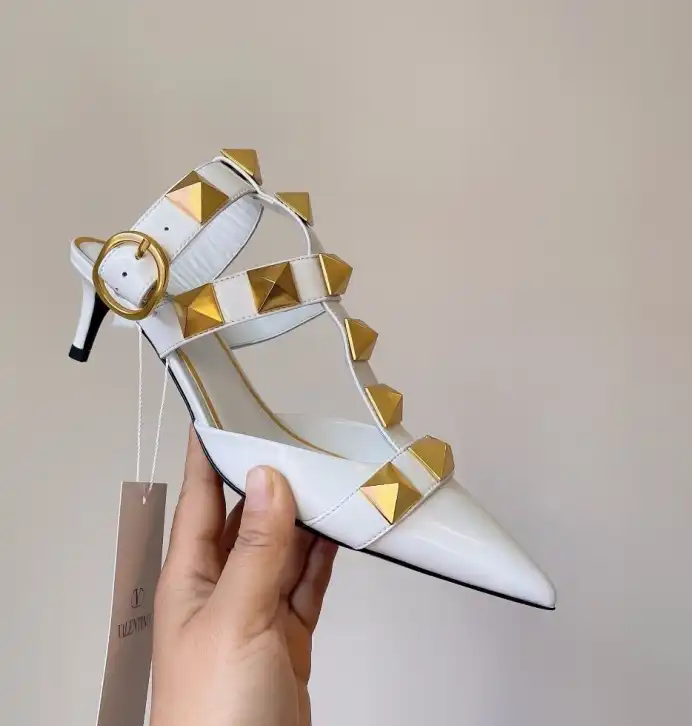 hype Valentino Sandals