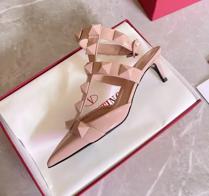 hype Valentino High Heels