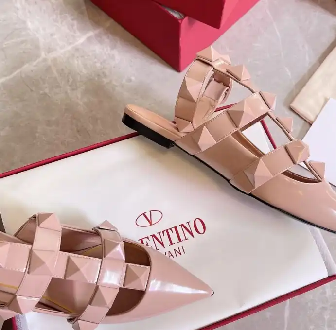 hype Valentino Sandals