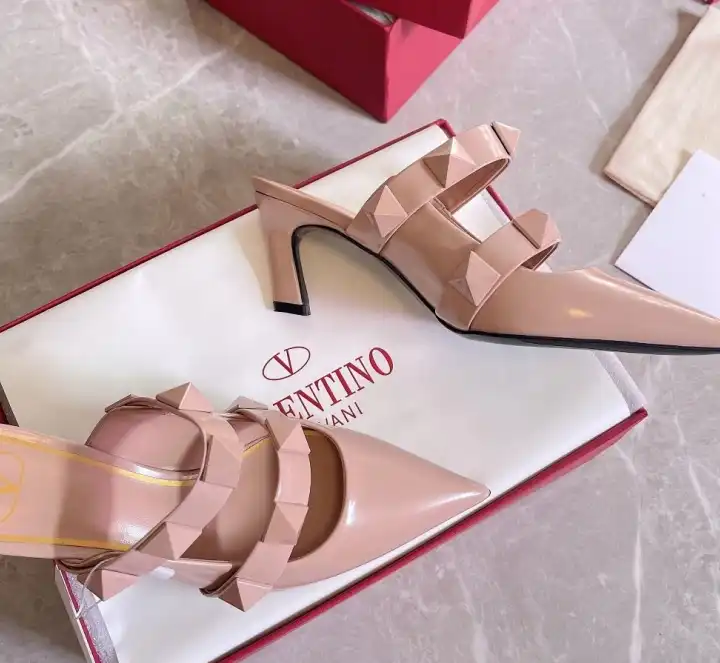 hype Valentino Sandals