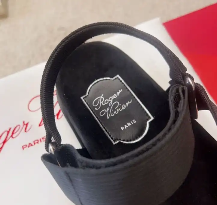 hype Roger Vivier Sandals