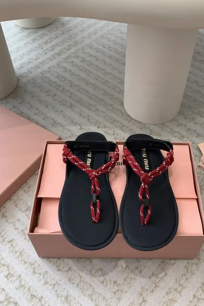 hype Miu Miu Slippers