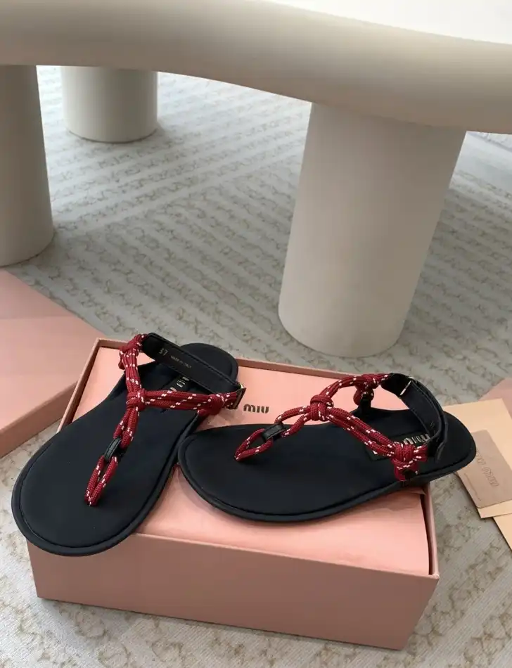 hype Miu Miu Slippers