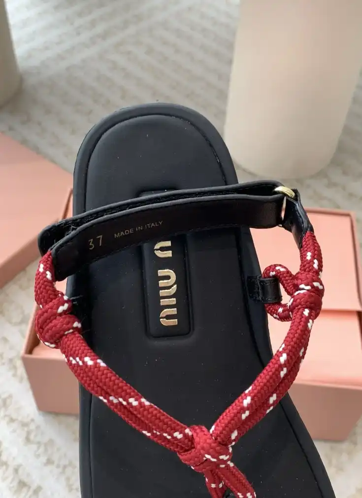 hype Miu Miu Slippers