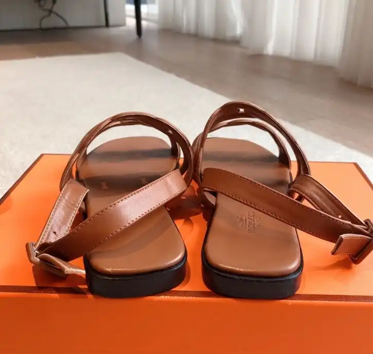 hype Hermes Sandals