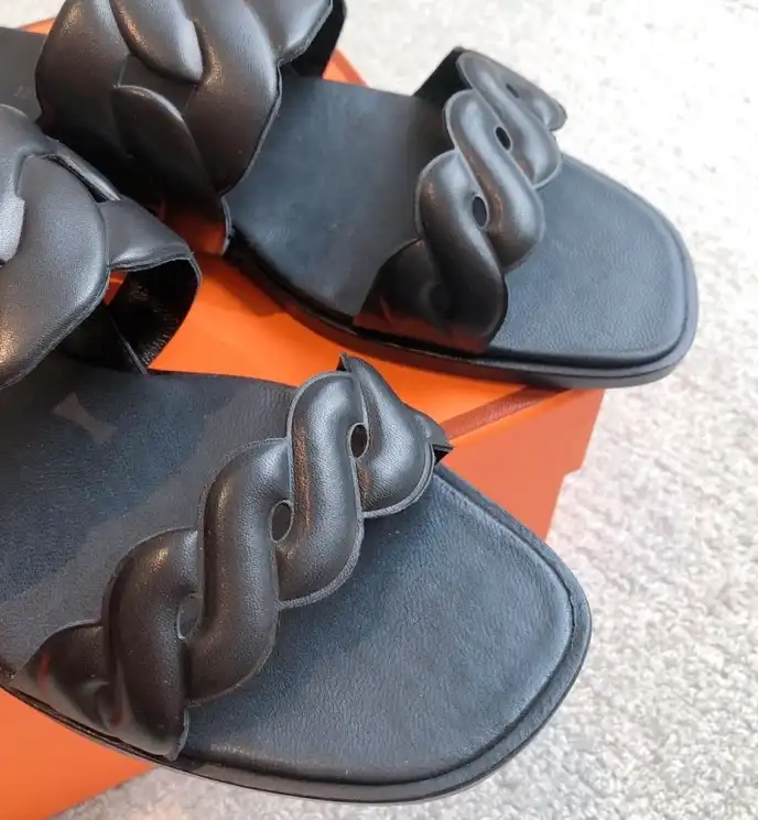 hype Hermes Sandals