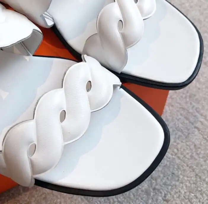 hype Hermes Sandals