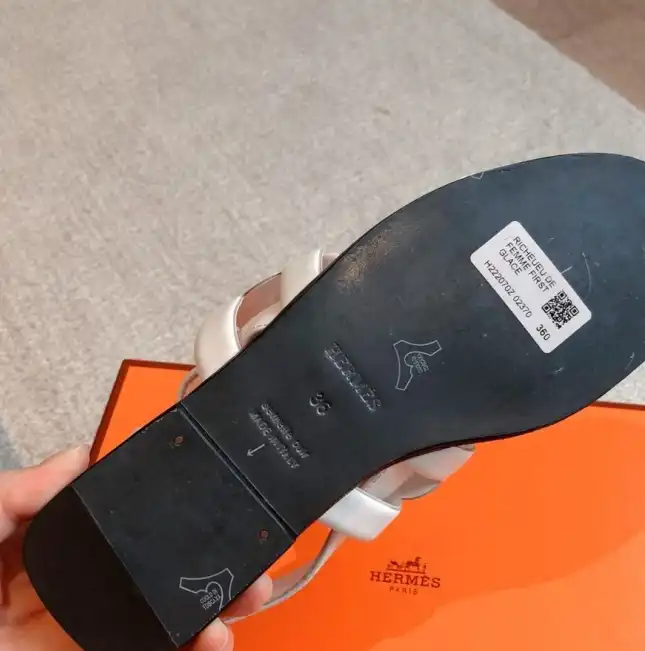 hype Hermes Sandals