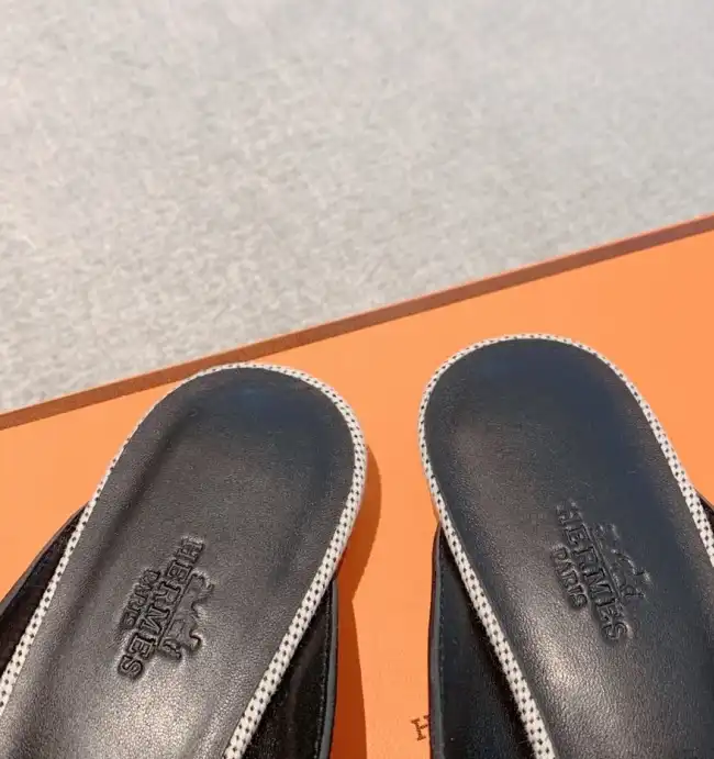 hype LV Slippers