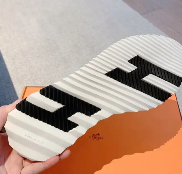 hype Hermes Casual Shoes