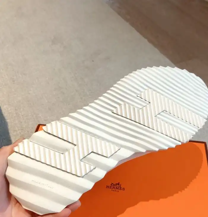 hype Hermes Casual Shoes