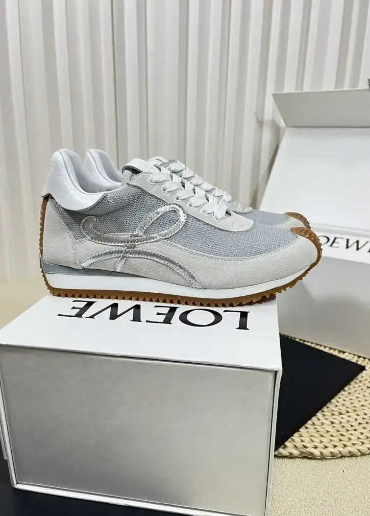 hype Loewe Sneakers