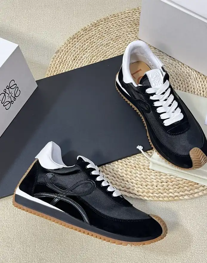 hype Loewe Sneakers