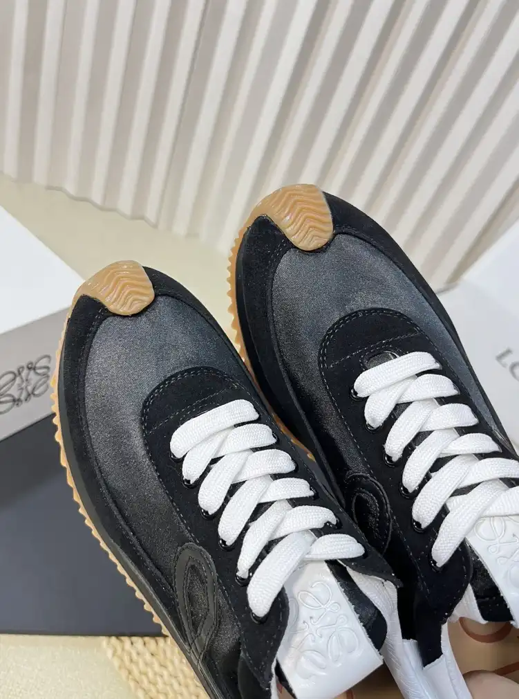 hype Loewe Sneakers