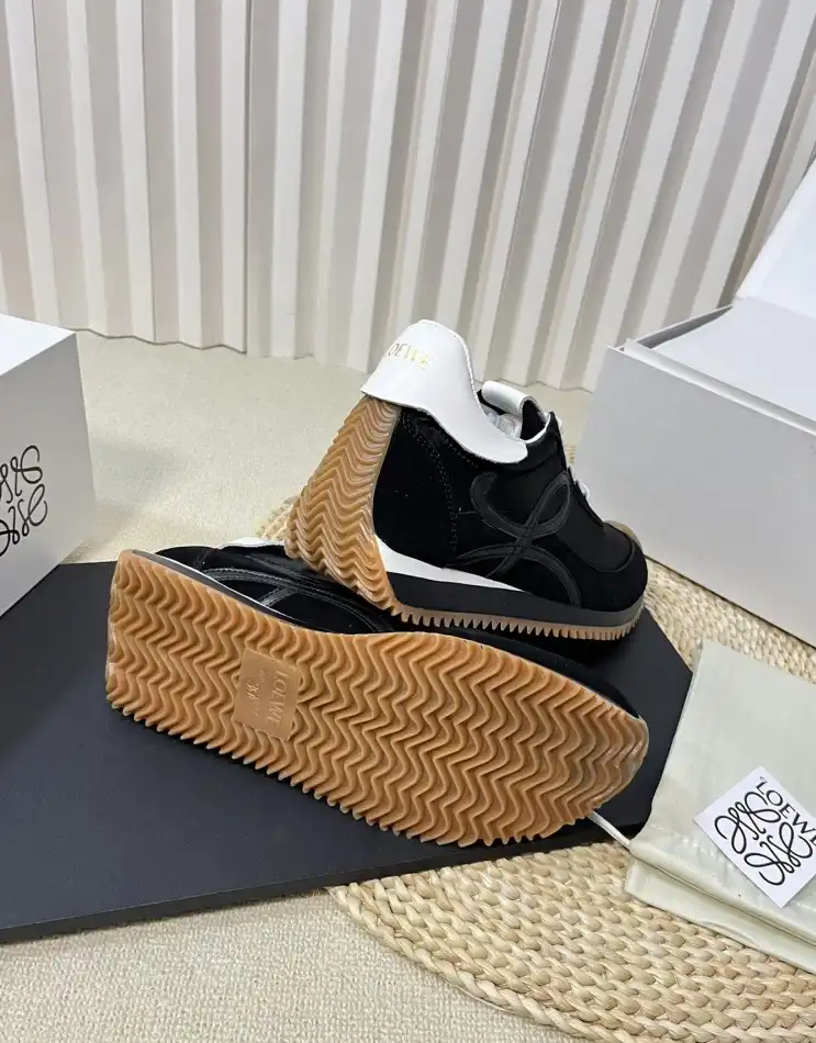 hype Loewe Sneakers