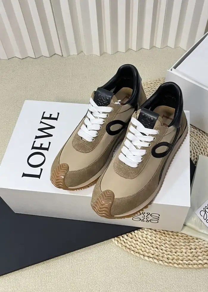 hype Loewe Sneakers