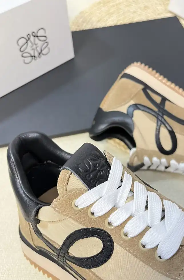 hype Loewe Sneakers