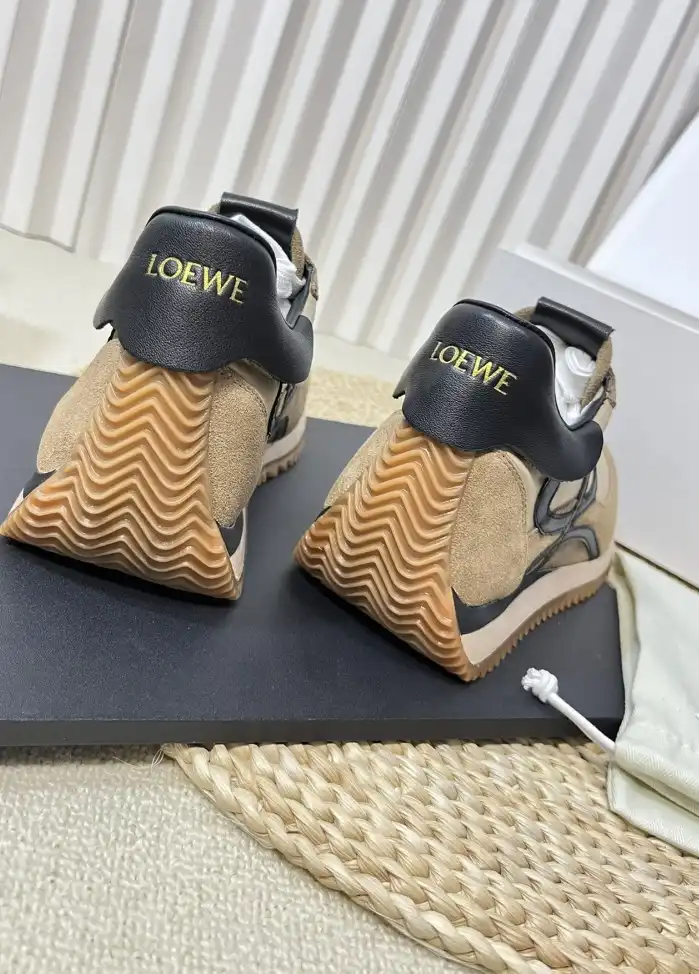 hype Loewe Sneakers