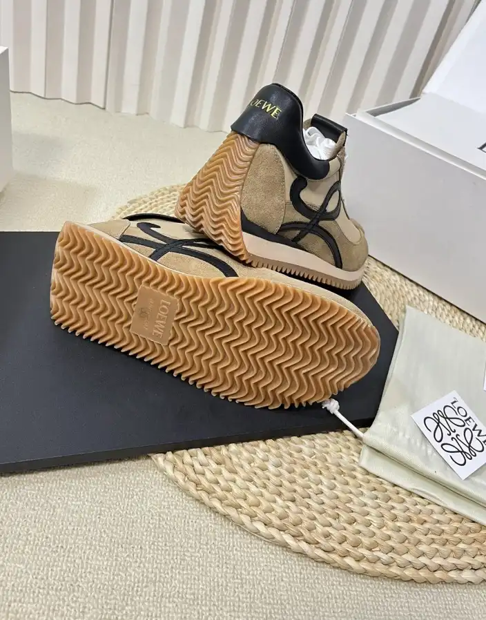 hype Loewe Sneakers