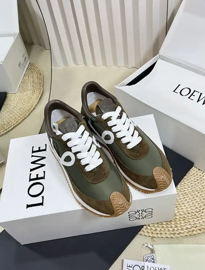 hype Loewe Sneakers