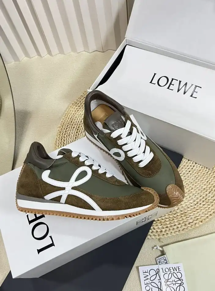 hype Loewe Sneakers