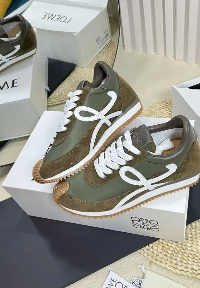 hype Loewe Sneakers