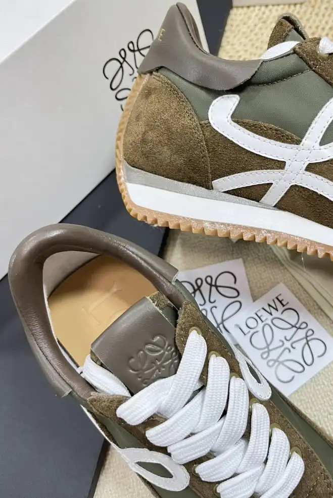 hype Loewe Sneakers