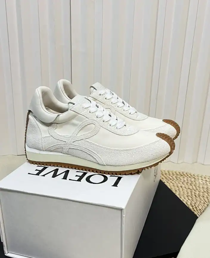 hype Loewe Sneakers