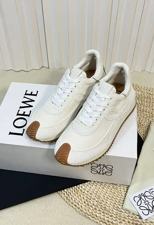 hype Loewe Sneakers