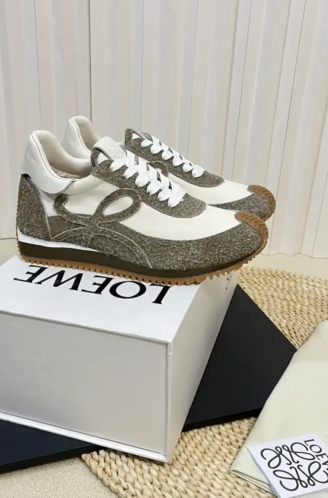 hype Loewe Sneakers