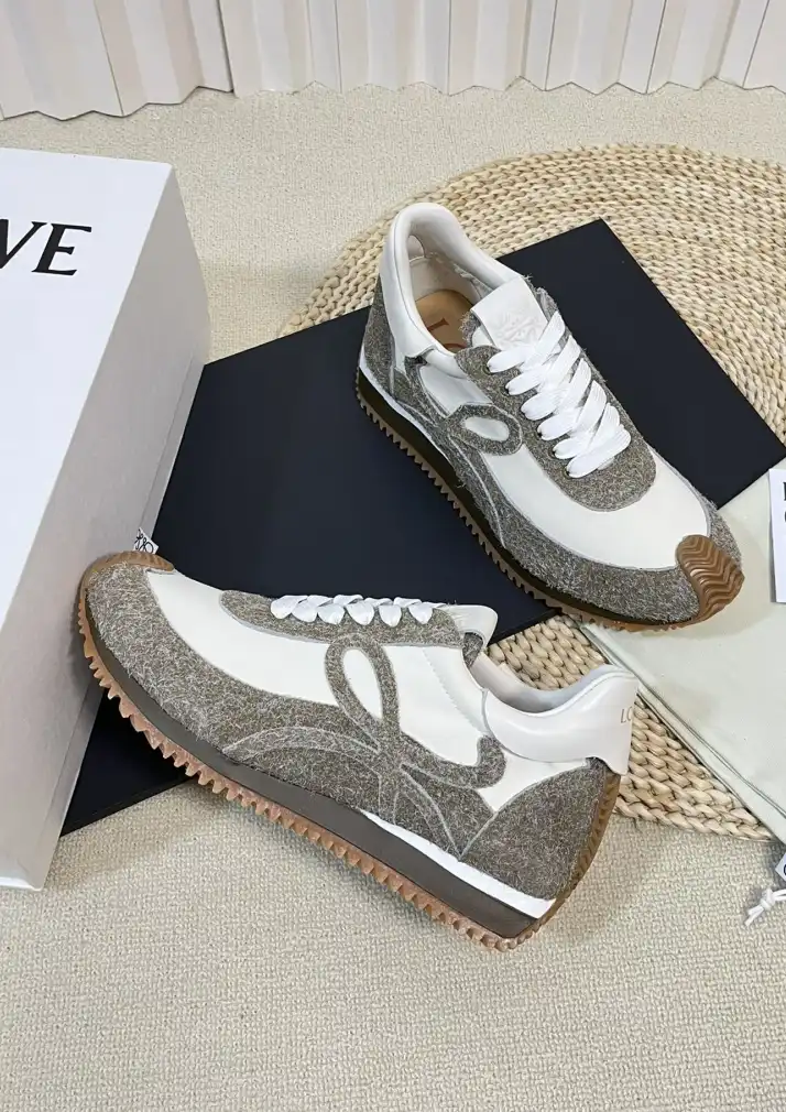 hype Loewe Sneakers