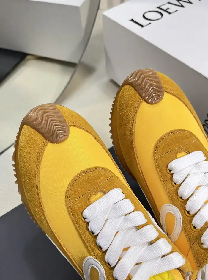 hype Loewe Sneakers