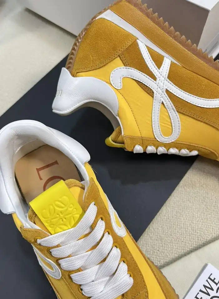 hype Loewe Sneakers