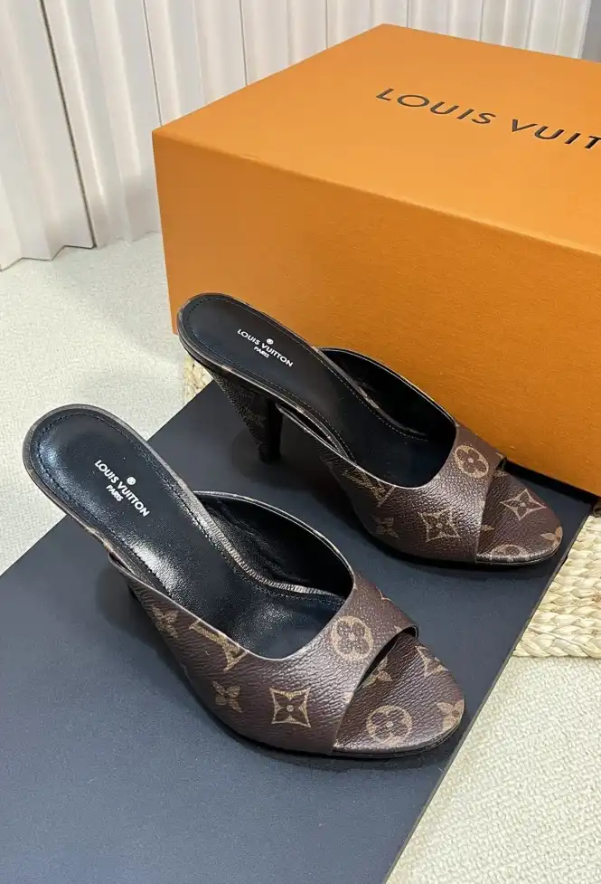 hype LV Slippers