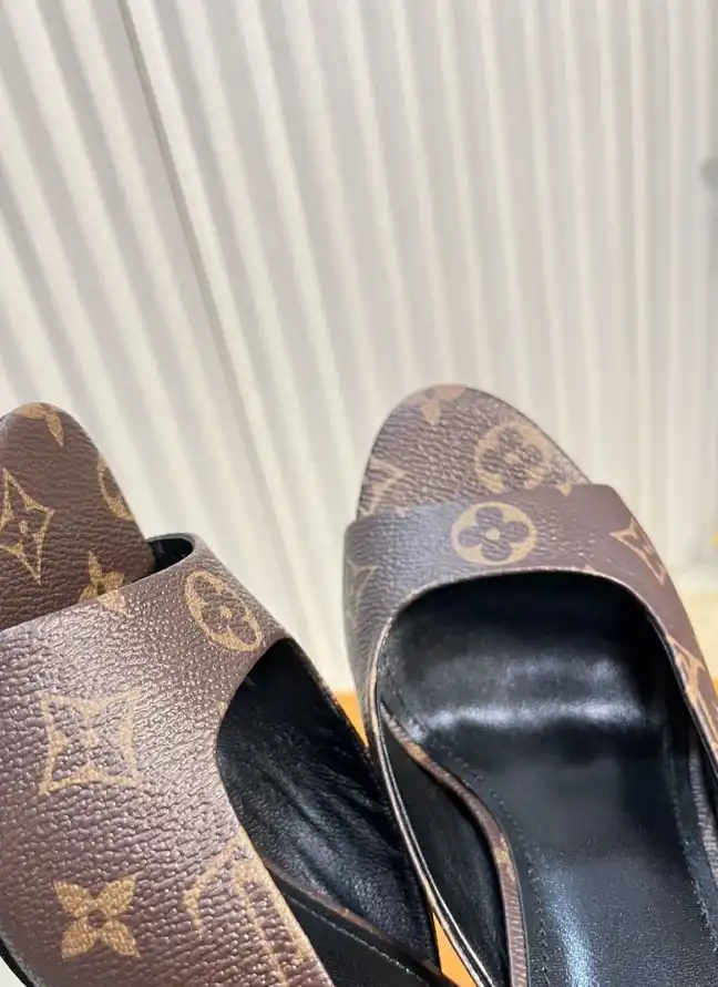 hype LV Slippers