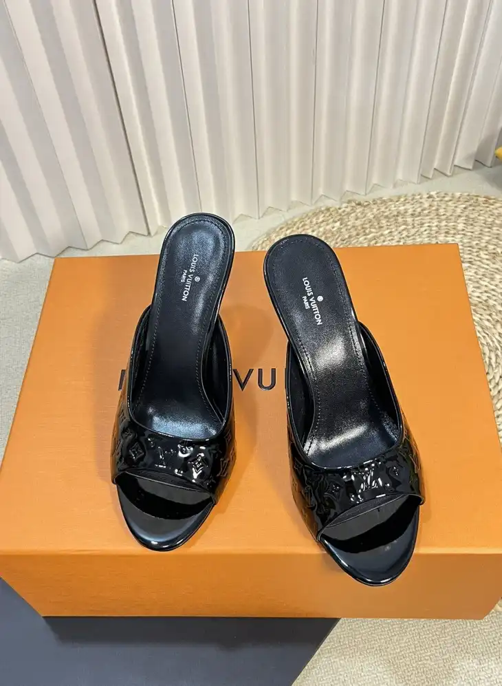 hype LV Slippers