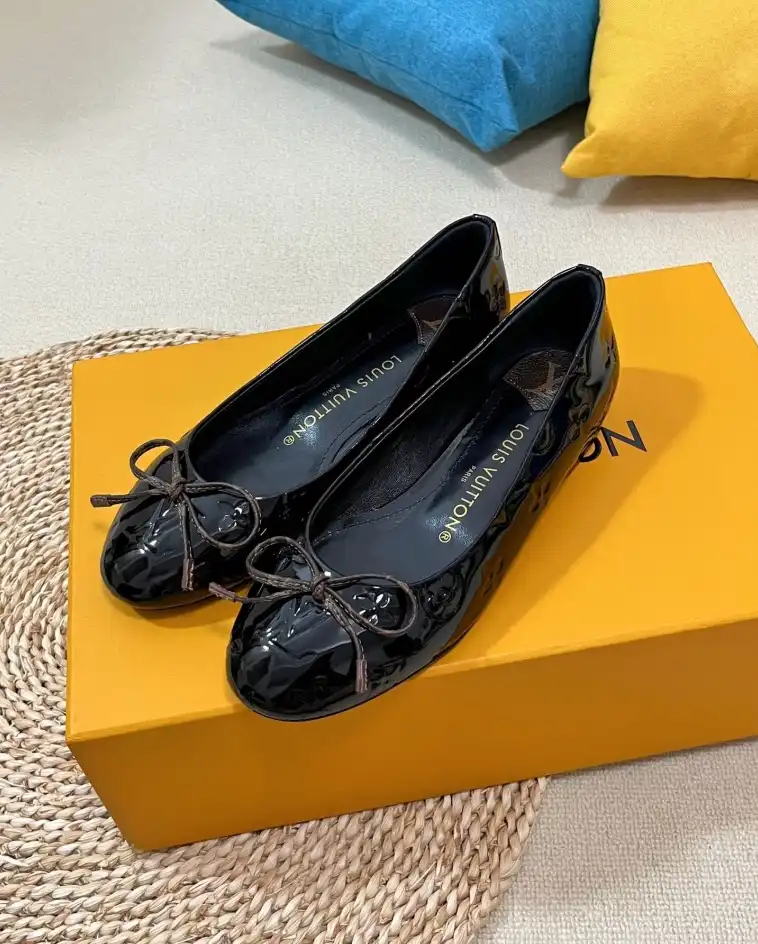 hype LV flat shoes