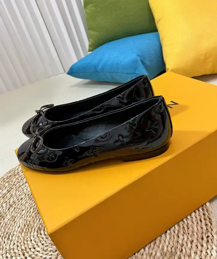 hype LV flat shoes