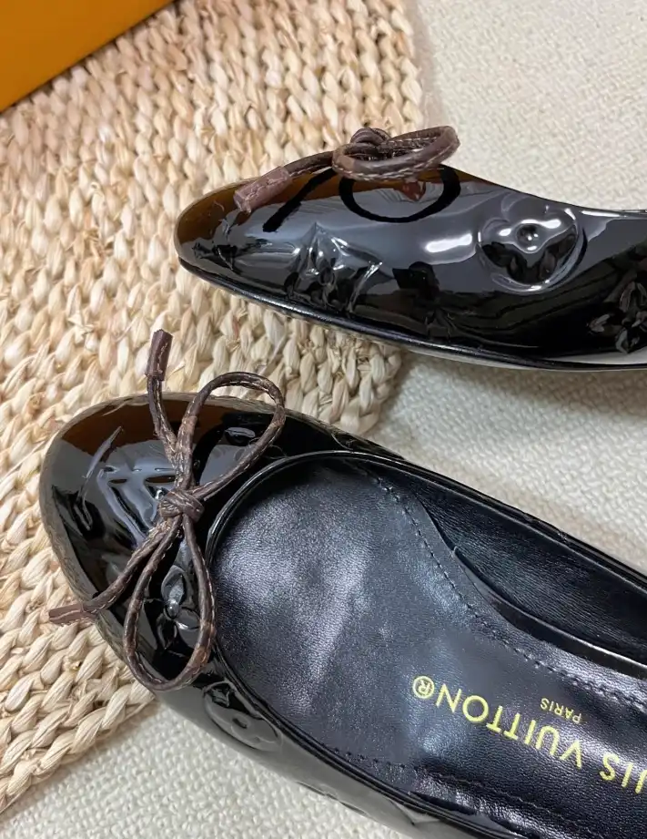 hype LV flat shoes