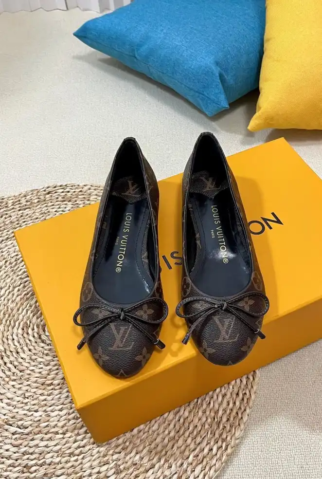 hype LV flat shoes