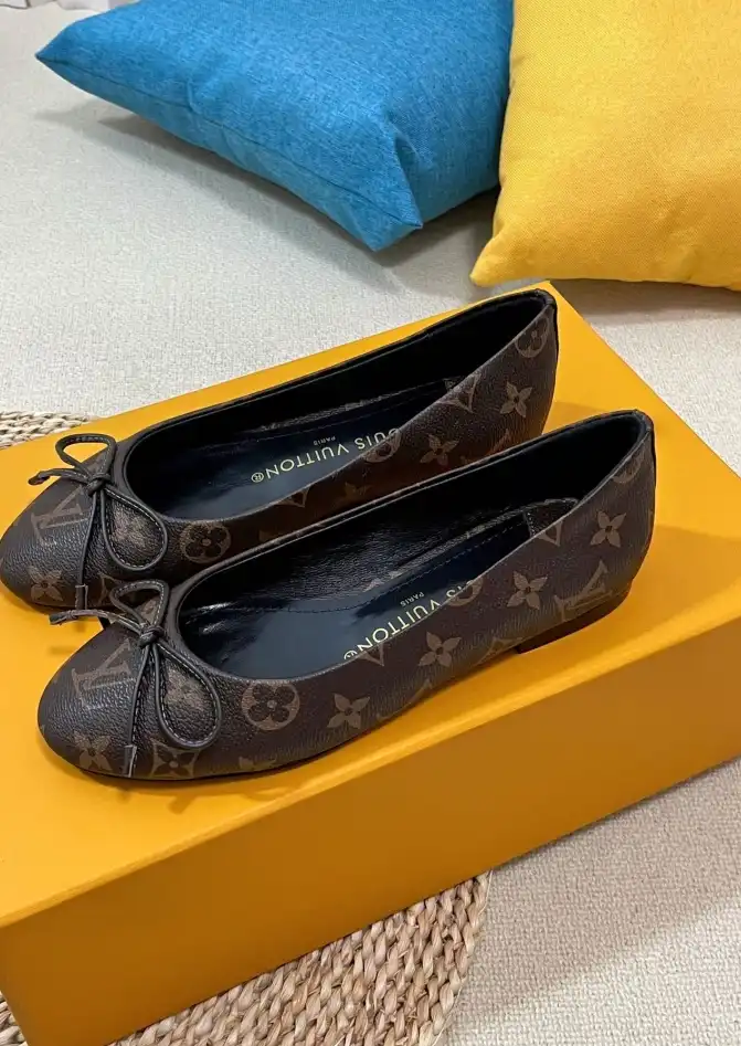 hype LV flat shoes